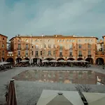 Chez Alex Vue Directe Sur La Place Nationale Апартаменты Монтобан